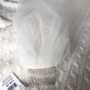 Ivory Walking Veil, NWT